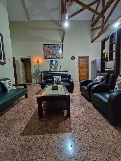 Niki Mawon Homestay Kejayan Ngoại thất bức ảnh